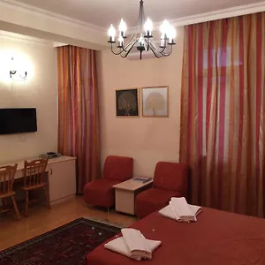 Otel Buta, Bakü
